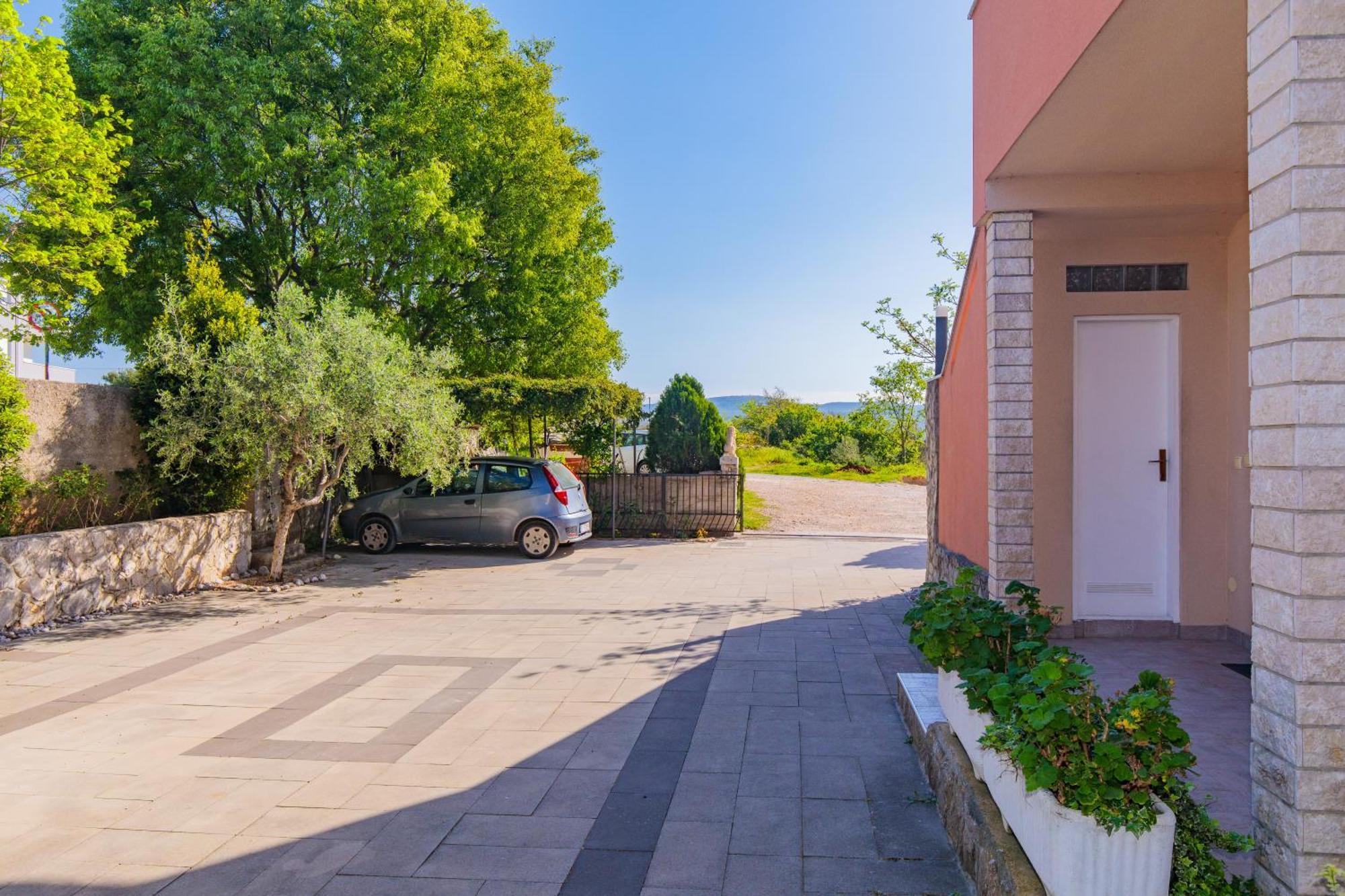 Apartment Todor Krk Town Exterior photo